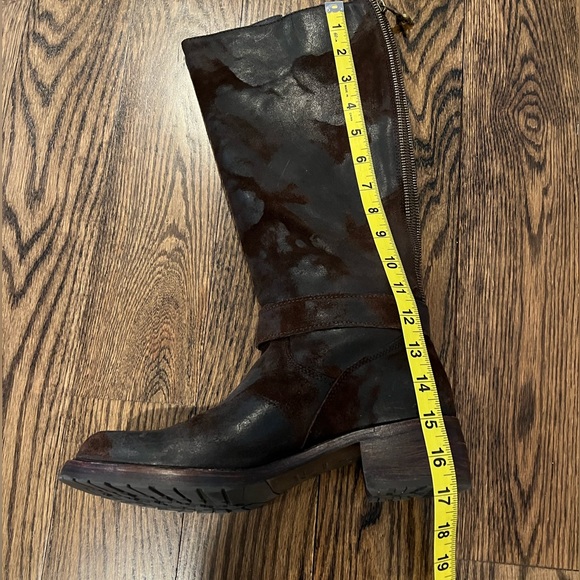 Women’s Donald J Pliner Vintage suede boots - Picture 11 of 15